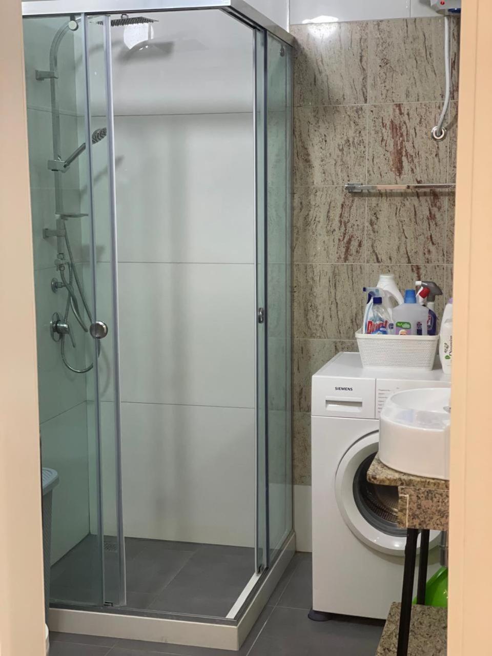 Fishta Q5 24 Apartment